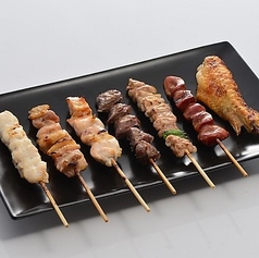 【備長炭で焼き上げ】外はパリッと中はジューシーな焼鳥