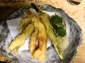 料理メニュー写真&nbsp;れんこん天ぷら/アスパラ天ぷら/ニンニクの芽天ぷら/おくら天ぷら