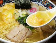 ランチタイム11時～14時迄ライス無料！