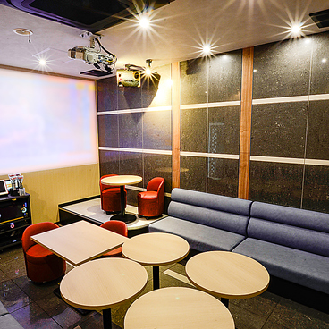 カラオケの鉄人 戸塚西口店の雰囲気1