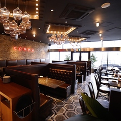 50-130名の貸切パーティに最適！おしゃれな空間でプロジェクター完備、立食も130名まで対応可能。結婚式2次会や大規模イベントにぴったり！（難波/イタリアン/ランチ/ダイニングバー/おしゃれ/パスタ/ワイン/テラス/個室/デート/誕生日/サプライズ/女子会/貸切）