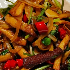 エリンギと牛肉の細切り炒め