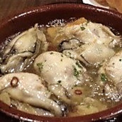 季節限定　牡蠣としめじのアヒージョ