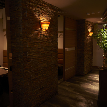 【全席個室】近江うし焼肉　にくTATSU青山本店の雰囲気1