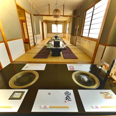 団体様には襖を取ればお部屋が繋がるので是非◎