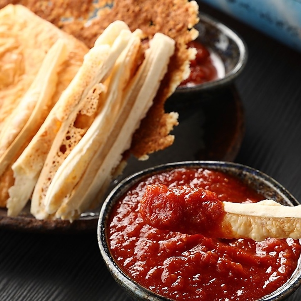 人気急上昇中のカリカリチーズ盛り！こだわりと思い入れのある絶品メニューです。是非ご賞味下さい！