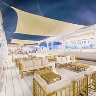 スタイリッシュな海の家