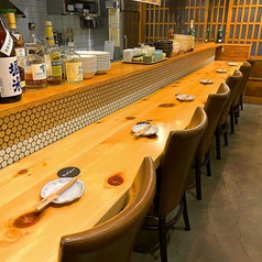 【目の前で調理が見えるカウンター◎】調理風景が見渡せるVIPなカウンター席です!出来立ての料理がすぐに召し上がれます!
