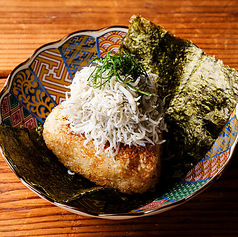 シラスと青紫蘇の焼きおにぎり