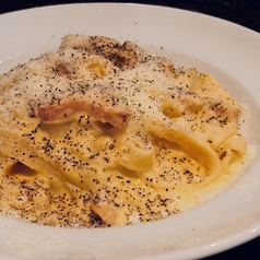 カルボナーラ　フェットチーネ