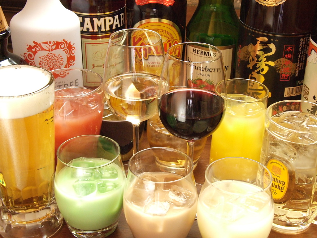 飲み放題メニューは103種類！生ビール、ハイボール、カクテル、梅酒、ワイン、日本酒など各種あり
