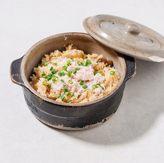 ズワイ蟹とキノコの土鍋ご飯