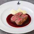 料理メニュー写真&nbsp;牛フィレ肉のステーキ　赤ワインシース