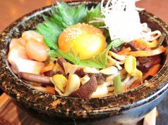 鶏ユッケ石焼ビビンバ