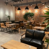 ブラックキャットカフェの雰囲気2