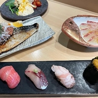 寿司も一品料理も堪能できるコースは6000円(税込)～
