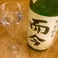 オーナー選りすぐりの日本酒常時20種以上をラインナップ。