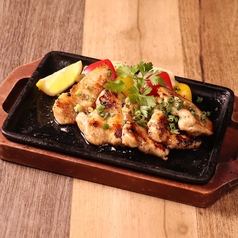 国産鶏胸肉のレモンペッパー焼き