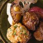 見えないところで手間暇をかけて、野菜の凝縮感を重ね、食材の声を聞きながら料理をしたい…