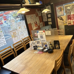 魚寅食堂 横浜鶴屋町店の雰囲気2