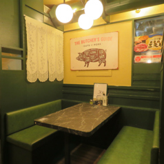 マロリーポークステーキ 神田店の雰囲気1