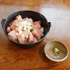 マグロ丼