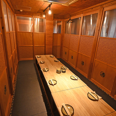 キッズスペース付個室もございます。ご家族でも安心してご来店ください。