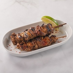 仔羊のスピエディーニライム添え(仔羊肉の串焼きグリル)