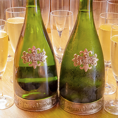 少人数のパーティ、合コン、女子会はおしゃれなスペイン魚介バルで！！