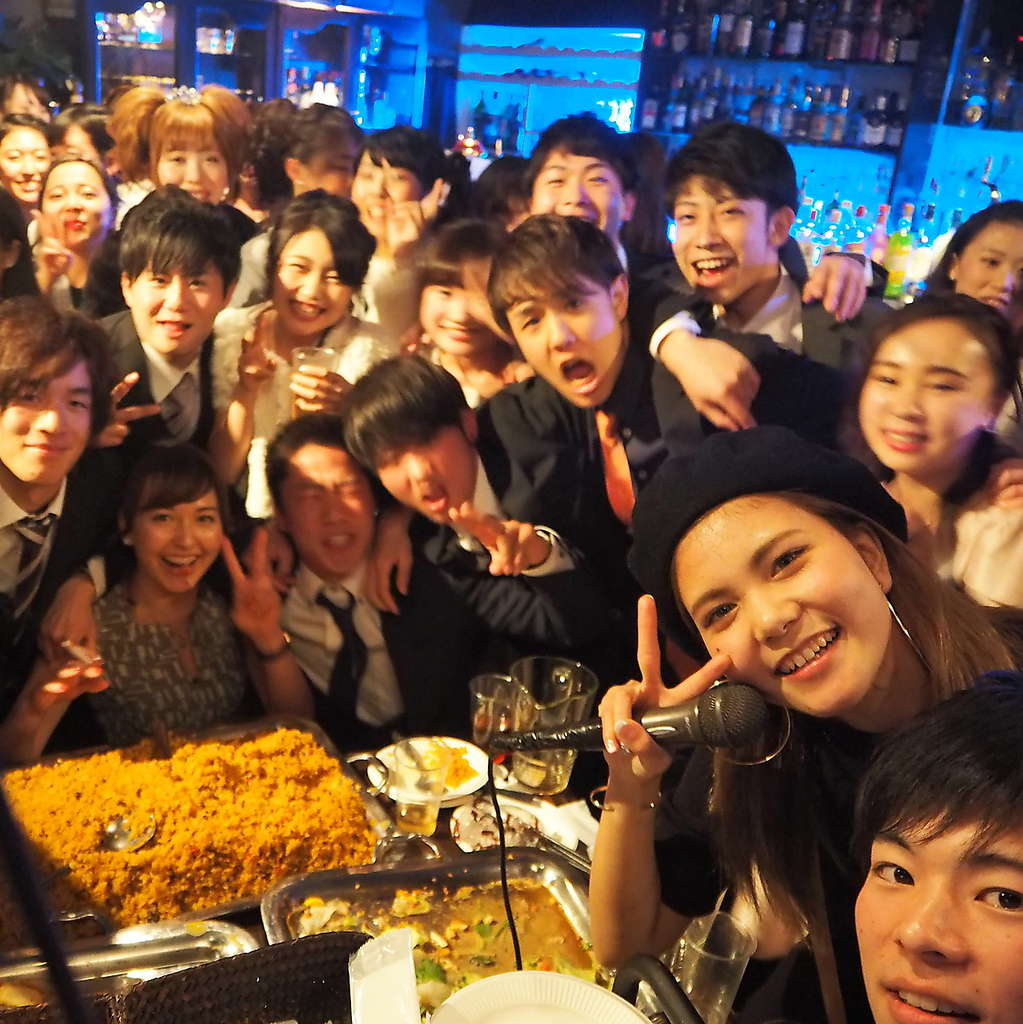 本店ブレス、収容人数１F～３Fまで１８０名まで貸切できます。学生に大人気！！♪