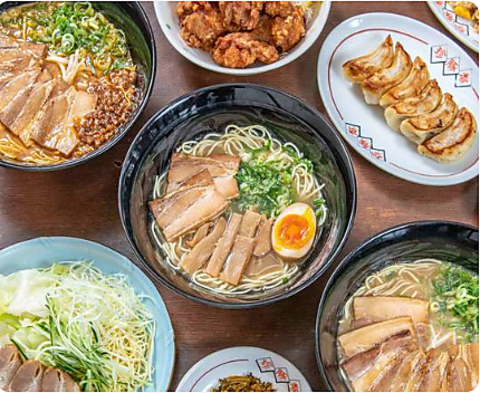 醤油豚骨をベースに様々な味のラーメンのお店。深夜1時まで営業。金土は深夜3時まで！