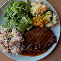 様々なシーンでご利用いただける豊富な料理メニュー☆