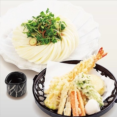 黒酢醤油うどんと春野菜の天ぷら盛り合わせ