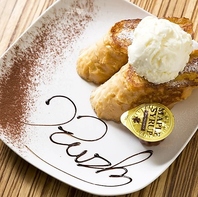 見た目にも楽しいおしゃれな「鉄板フレンチトースト」