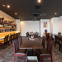 貸切可。月から木曜日は１０名様から可。金土日祝は16名様から可。