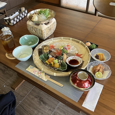 沼島の身内の漁師から直接仕入れることにより実現した質高い海の幸をお愉しみください