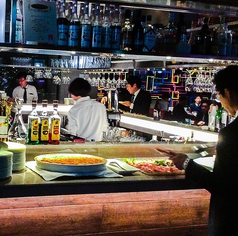 会社宴会や結婚式2次会など大人数でのパーティはビュッフェスタイルでお楽しみいただけます！ホテル並みのキッチン設備を備えているため、ワンランク上のお料理がお楽しみいただけます♪