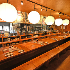 臨場感あり！カウンターでしっぽりと