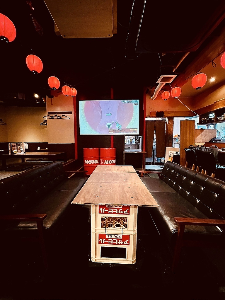 プロジェクターでスポーツ観戦が可能！楽しくご宴会が出来ます♪