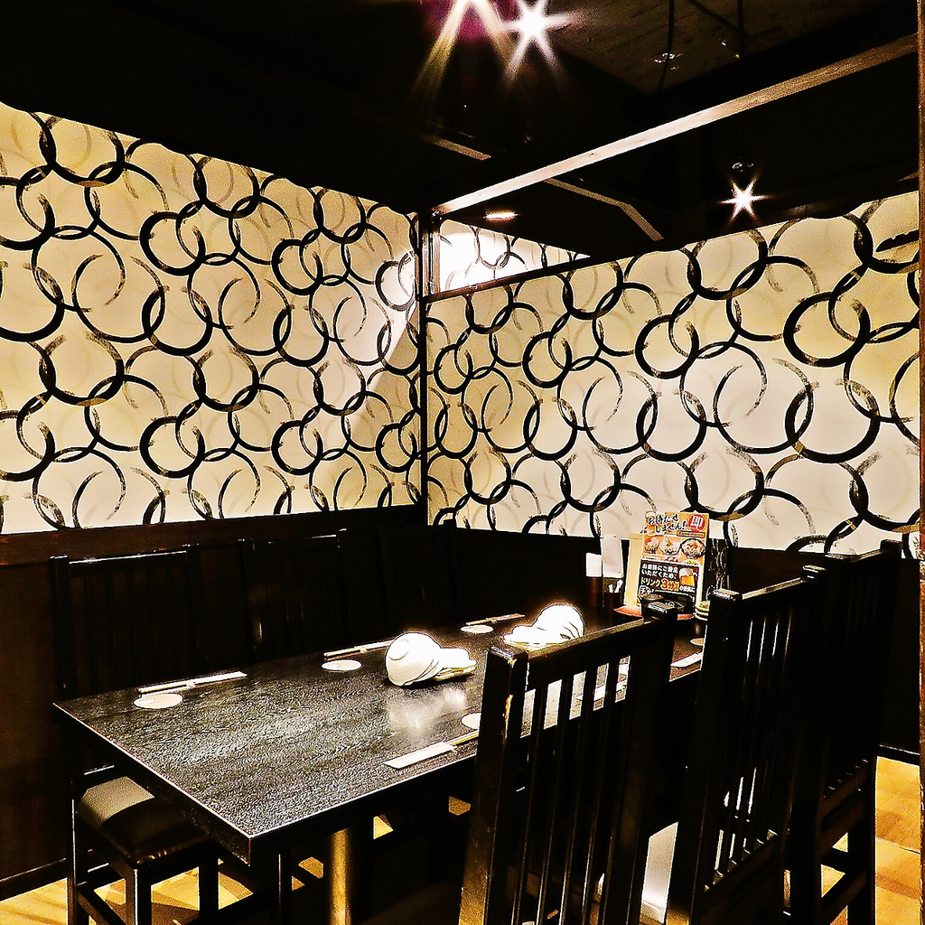 会社帰りの一杯♪はこちらの少人数個室でどうぞ。