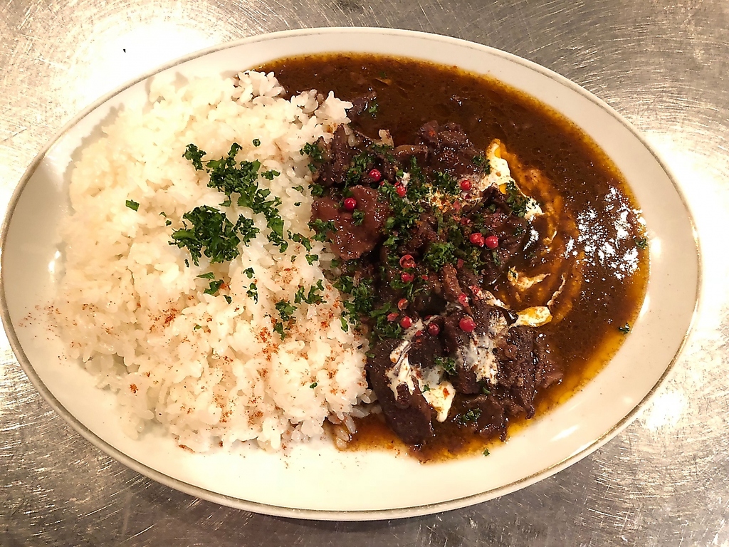 毎週木曜日、具材を変えてお作りするカレーをご提供◎色々な味をお楽しみください！※写真はイメージ