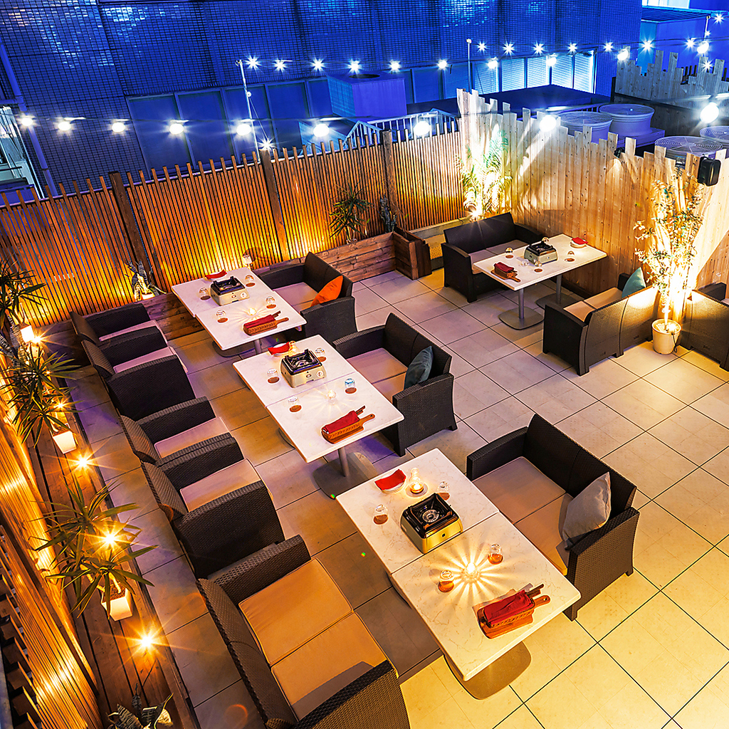 開放的な屋上テラスBBQ