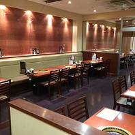 落ち着いた空間が自慢の店内！