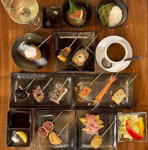 ≪肉や厳選の熟成肉を使用≫フレンチシェフが手がける創作串揚げ