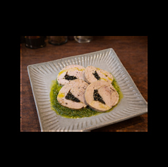 レモン風味の鶏ハムバジルソース