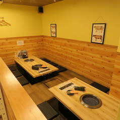 4名の掘りごたつ席となります。