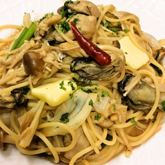 浜蒸し牡蠣ときのこのバター醤油