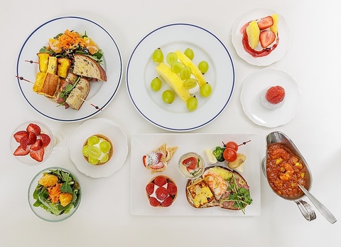 広島駅ビル・ミナモア内で、旬の果物を使ったパフェ・サンデーやお食事も楽しめます★