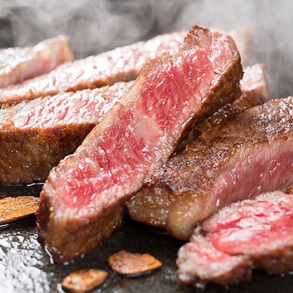 盛岡大通りに新登場！岩手の和牛がステーキやすき焼きなどで楽しめるお肉居酒屋♪