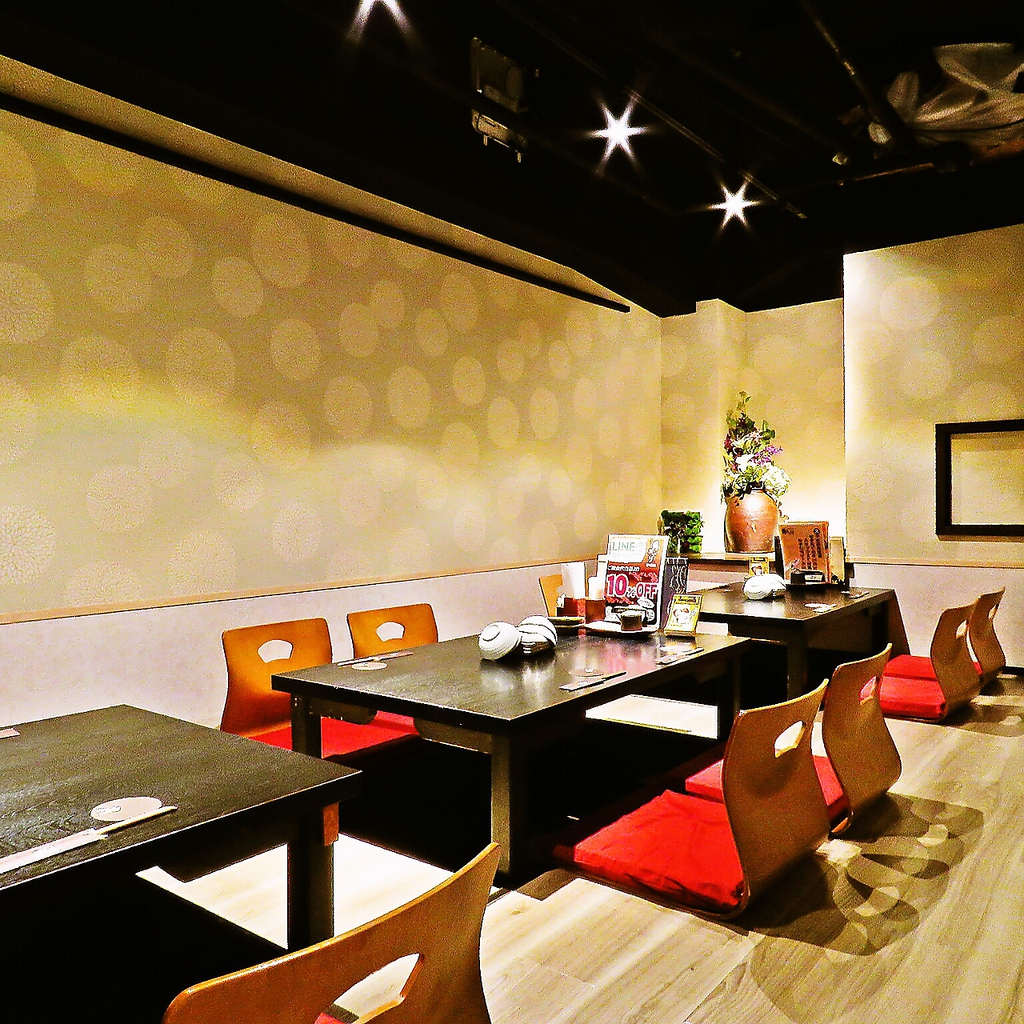 個室は2,4,6,8,10,12…60名まで様々な大きさでご用意しています♪